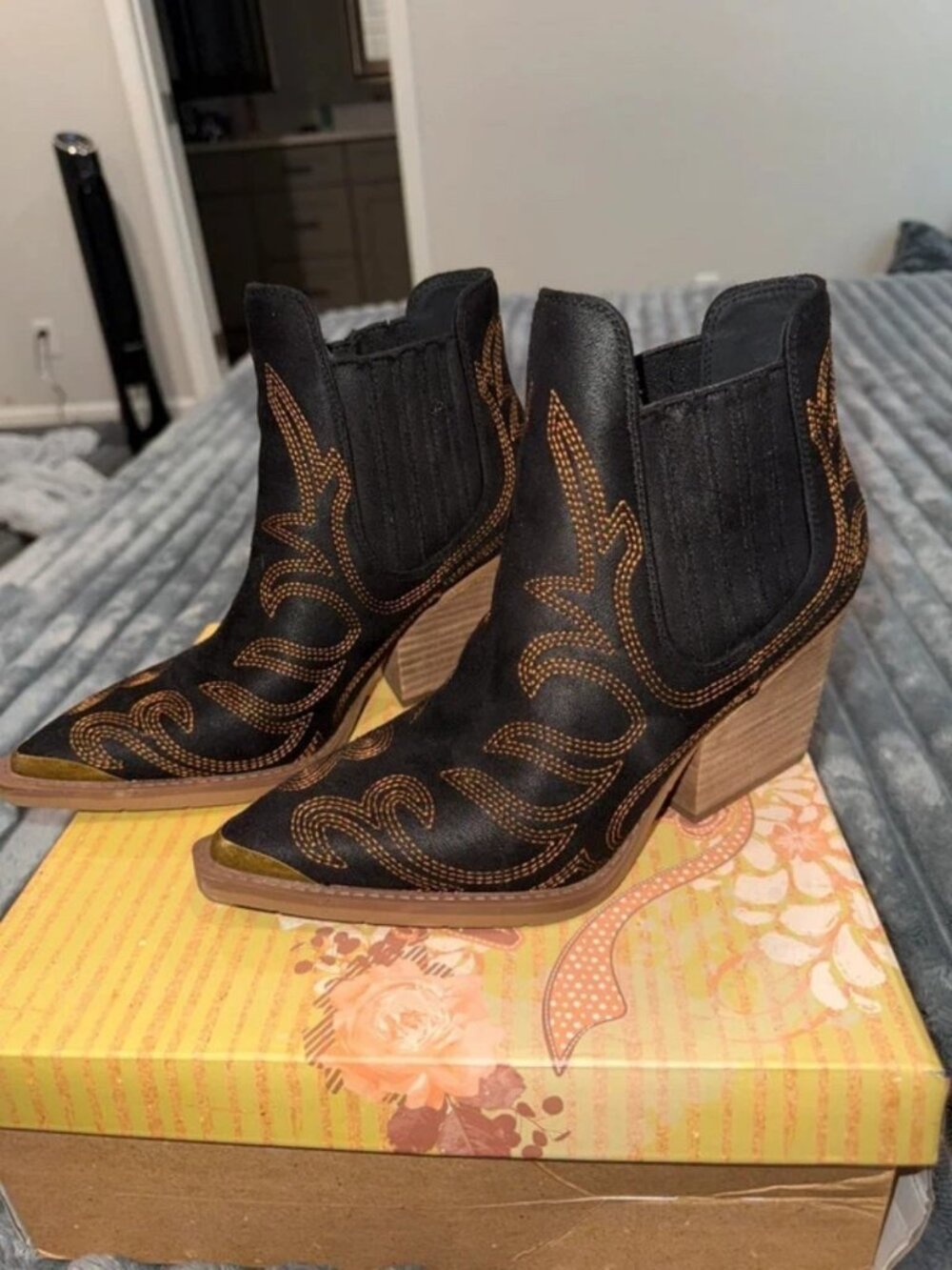 Black Western Ankle Boots with Brown Stitching